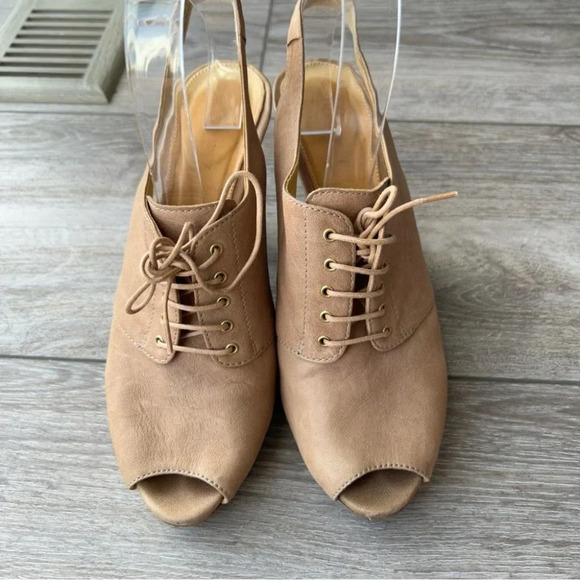 J Crew Peep Toe Lace Up  Tan Leather Slingback Wooden Heel Pumps - Picture 3 of 13